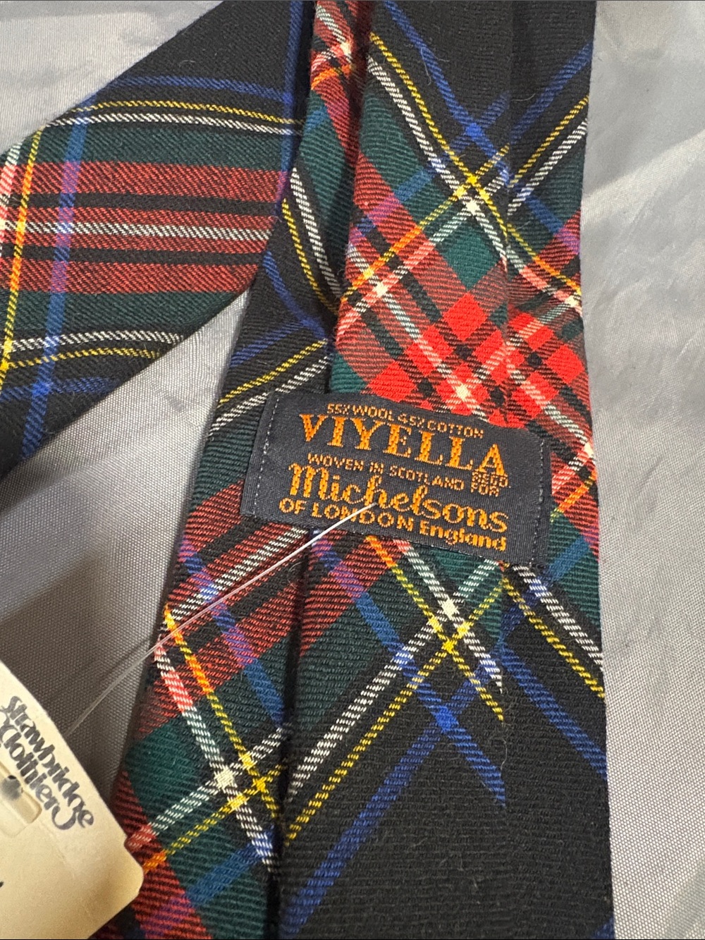 Viyella by Michelsons Men’s Tartan Wool-Cotton Tie in Red & Green
